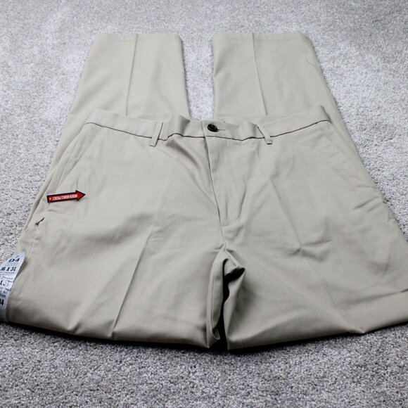 Dockers D4 Pants NWT Mens 36x34 Beige Relaxed Fit Mobile Pocket Khaki Flat Front - Picture 2 of 15